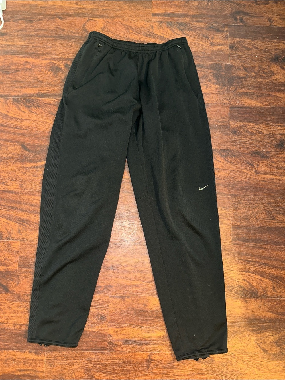 Nike Black Men's Training Joggers with Subtle Swoosh
